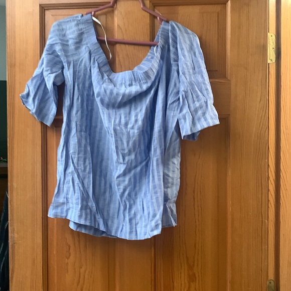 Ann Taylor Off The Shoulder Top - Size M - Picture 3 of 3